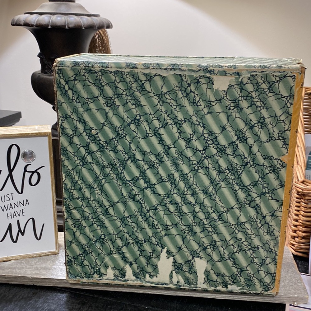 Vintage Yellow and Green File Box - Picture 5 of 11